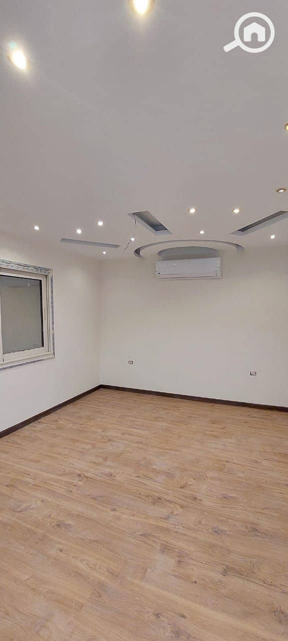 31 ae8e99b6-ddb8-4ccf-9d3a-0a997cc5864d. jpg