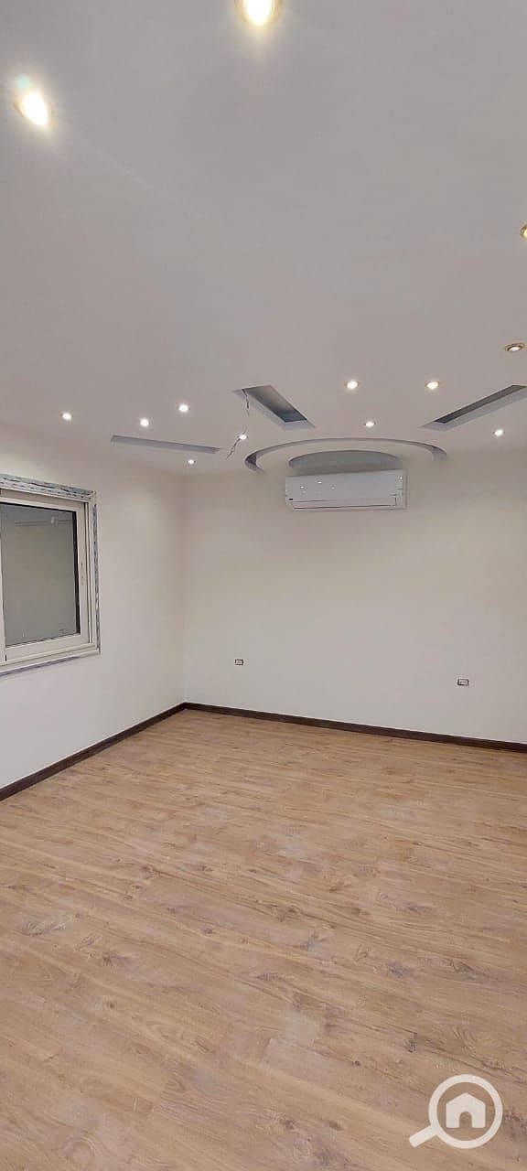 39 eec99830-c0e8-4324-8279-8f086ce82892. jpg