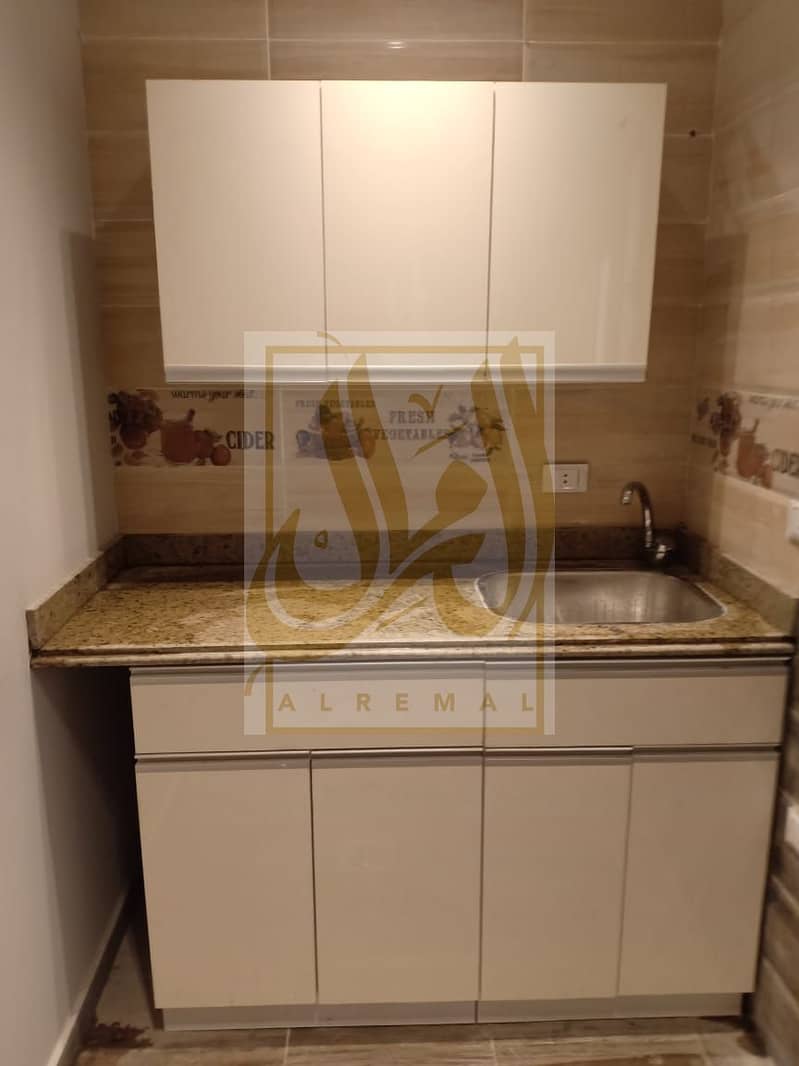 8 02397406-078a-4426-bcd2-6b5d9a42ee41. jpg