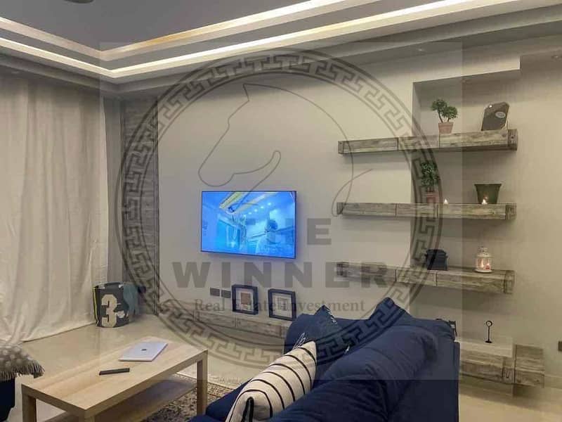 2 b8603b74-e59b-4e1f-b504-db6c6c4f0377. jpg