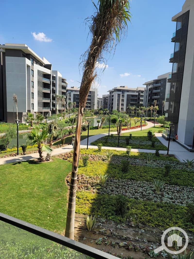 4 1d48daec-7063-49cd-84de-4e45a058b4b5. jpeg