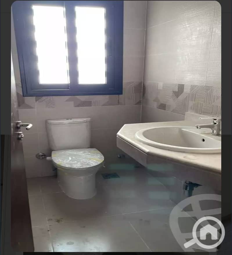 6 3da8d5a3-4bb5-4ebb-976f-6a6e53713b4d. jpeg