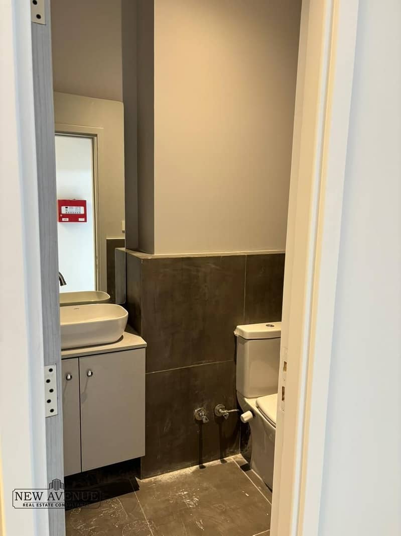 5 WhatsApp Image 2025-10-26 at 5.18. 39 PM. jpeg