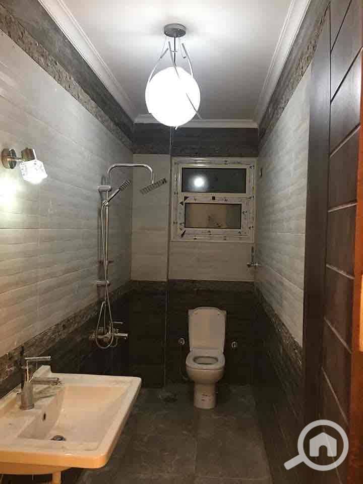 11 224219de-08ce-4c47-a998-93a8dc056682. jpg