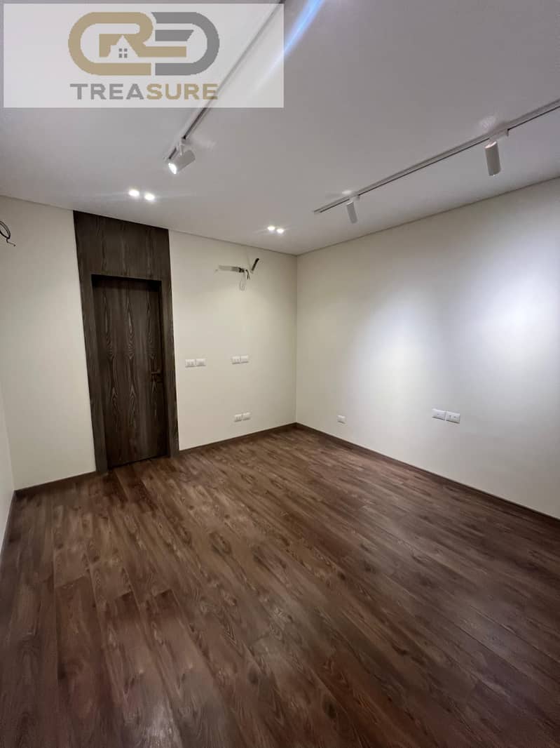 11 WhatsApp Image 2025-10-29 at 1.29. 10 PM (1). jpeg