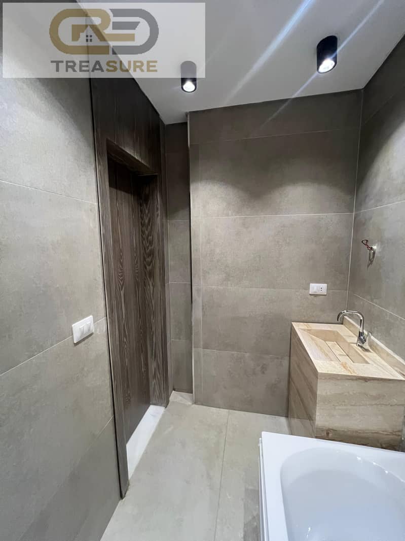 14 WhatsApp Image 2025-10-29 at 1.29. 11 PM (2). jpeg