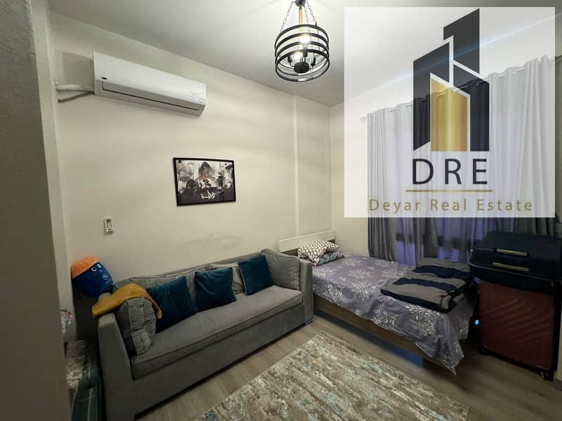 9 469cf52c-c29b-410e-b8ff-720fdf1d6f8a. jpg