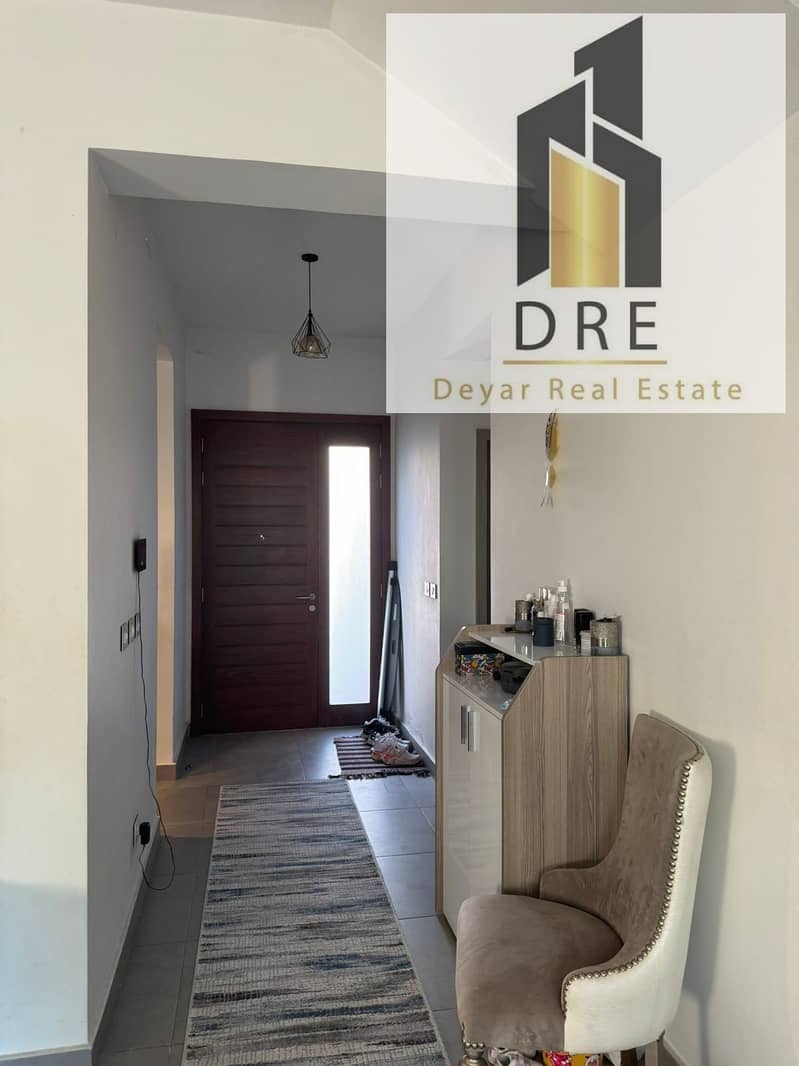 15 ee671d9d-7541-46c6-a805-8589c6a086d0. jpg