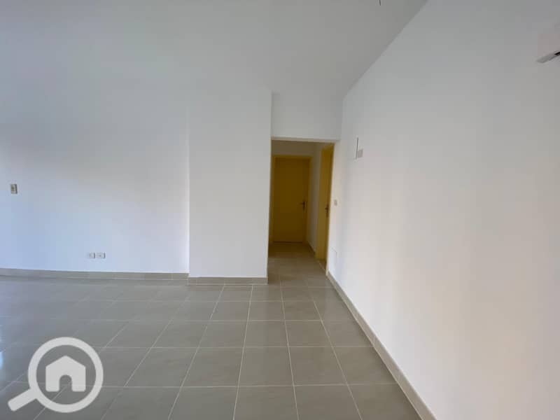 5 2e9c79d5-e4ff-4d62-8639-7303a65807ea. jpg