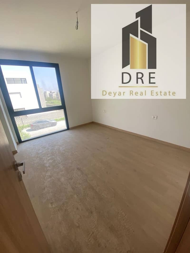 8 5694da4d-5fda-4e7a-9d85-3ccfd08ae83f. jpg