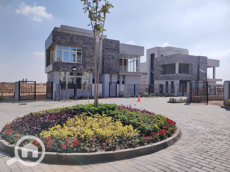 3 كمبوند-صن-كابيتال. jpg