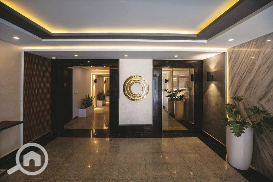 8 Entrance-Medium. jpg