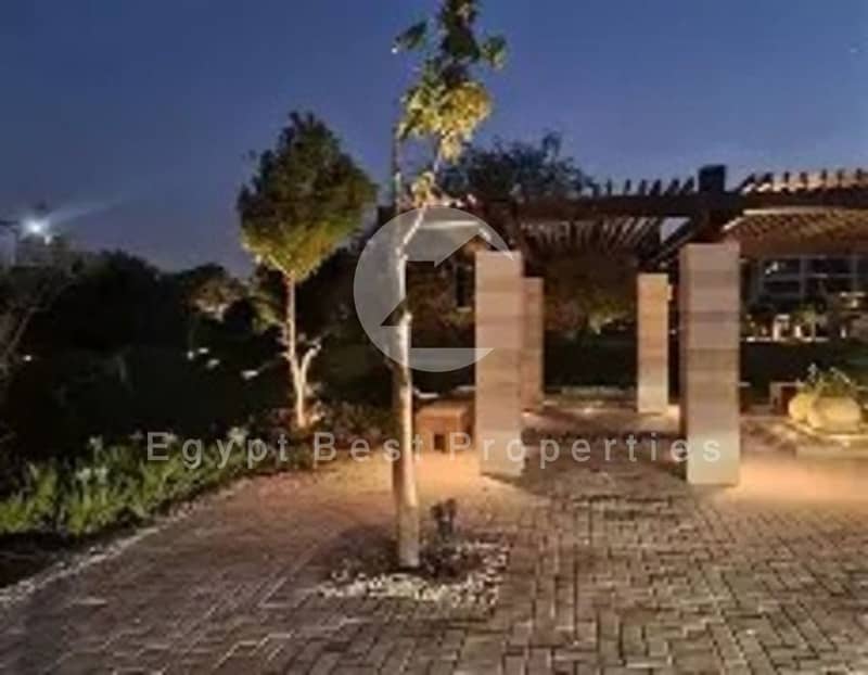 10 f53c1f3a-5ec5-4557-93b0-a11c57541076. jpg