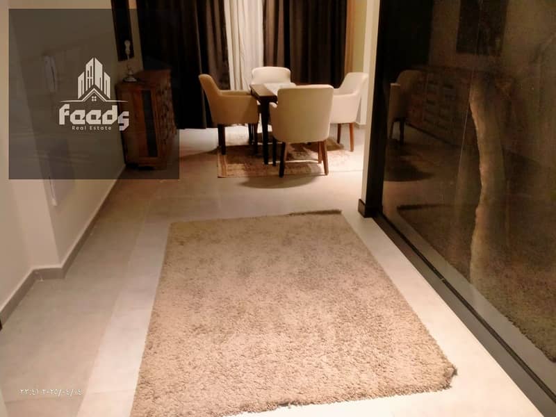 4 65fa5ae3-1a17-4a28-a7f9-b6592a495fbb. jpg