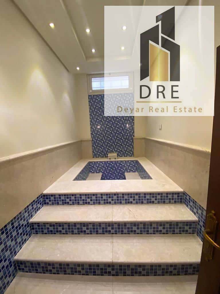 13 a78fc1a1-428b-4394-a2c7-16850ffadddb. jpg