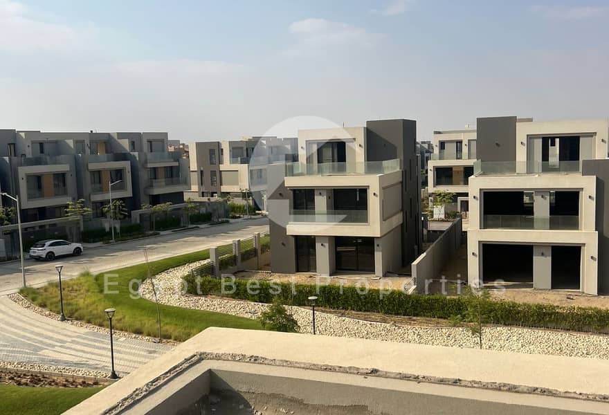 4 5ba08de5-3ed2-462a-b6dc-fc96642fb887. jpg