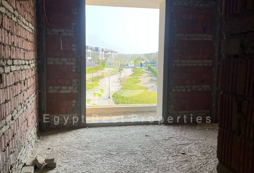 7 7941ca14-7398-4cf8-a10b-7ef240ca9e05. jpg