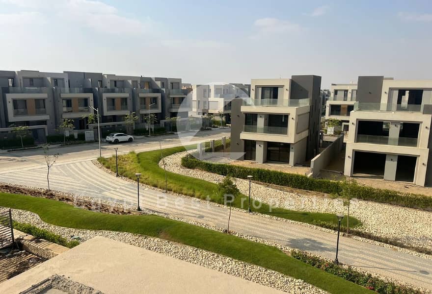 8 a1b1586f-4700-4111-a77b-1c1969b743e4. jpg