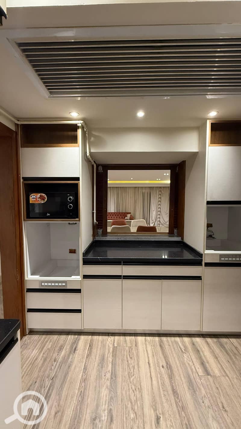 4 a17d4dca-1273-43f3-895a-da972759b5f2. jpg