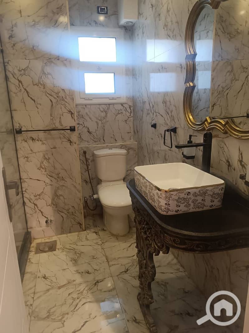 5 6e382f9f-8187-487a-b6c5-3046612f25ce. jpeg