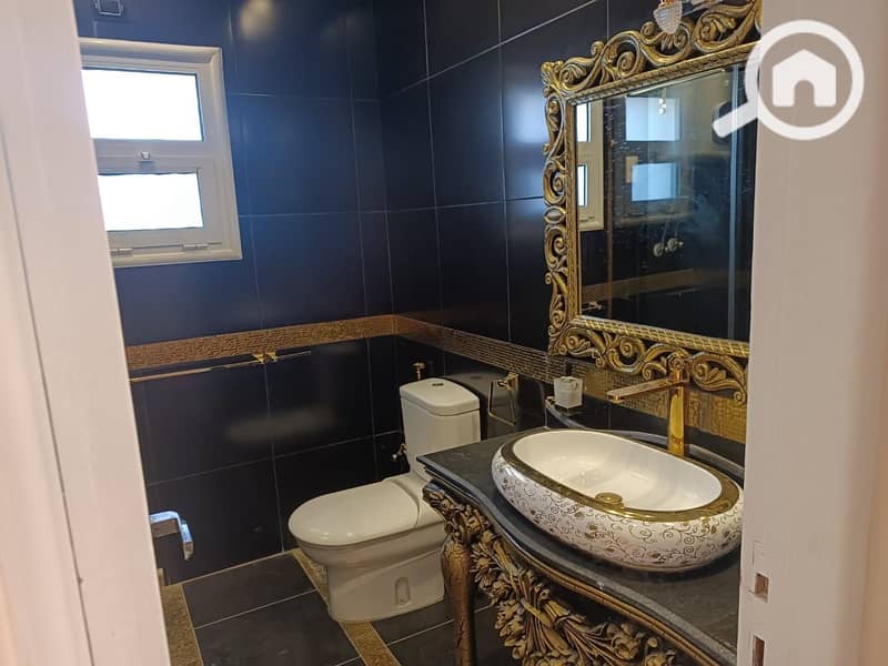 18 cb5ac73c-1bff-4c96-a49f-c14d241dd4f9. jpeg