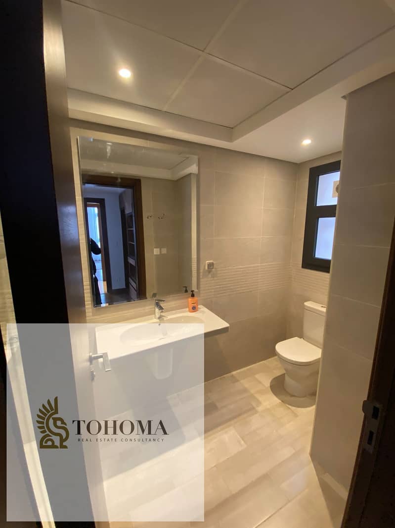 3 73849d2e-3a77-4604-a00a-44fa2a028f17. jpg