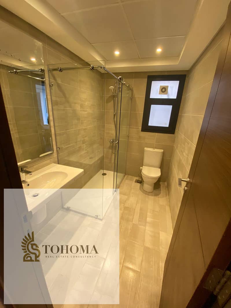 4 7af5b30f-a0bb-4fc0-bc34-a4d3d5c9a77a. jpg