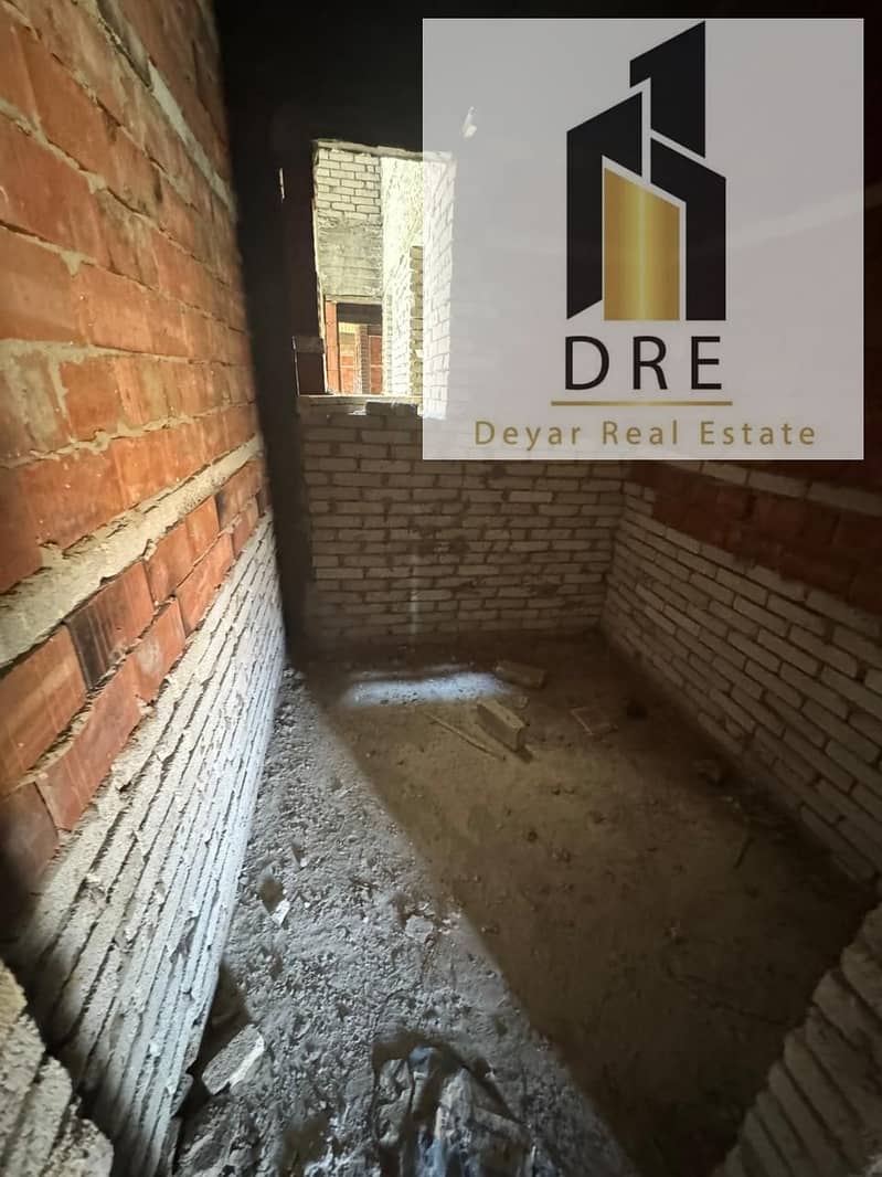 2 3fb4f9ed-5391-48c5-82b6-f2a56c609b4c. jpg