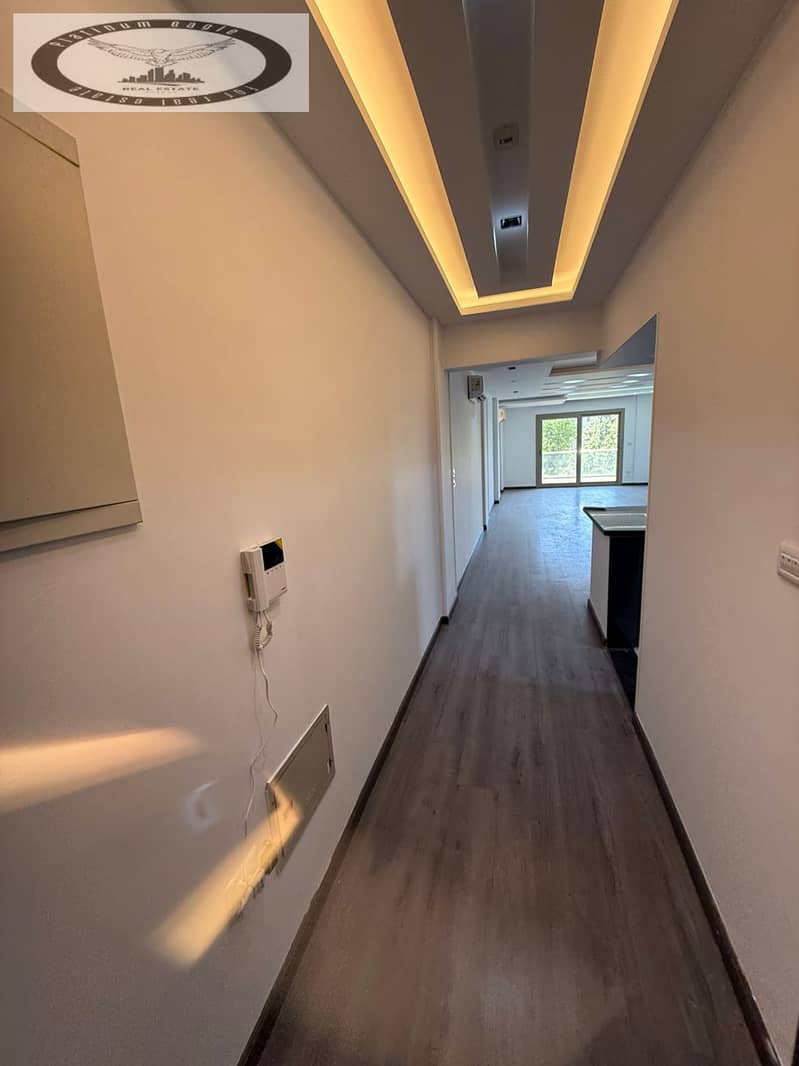 4 294a9bd1-5ebb-4bf3-aa93-0c553d57e69c. jpg