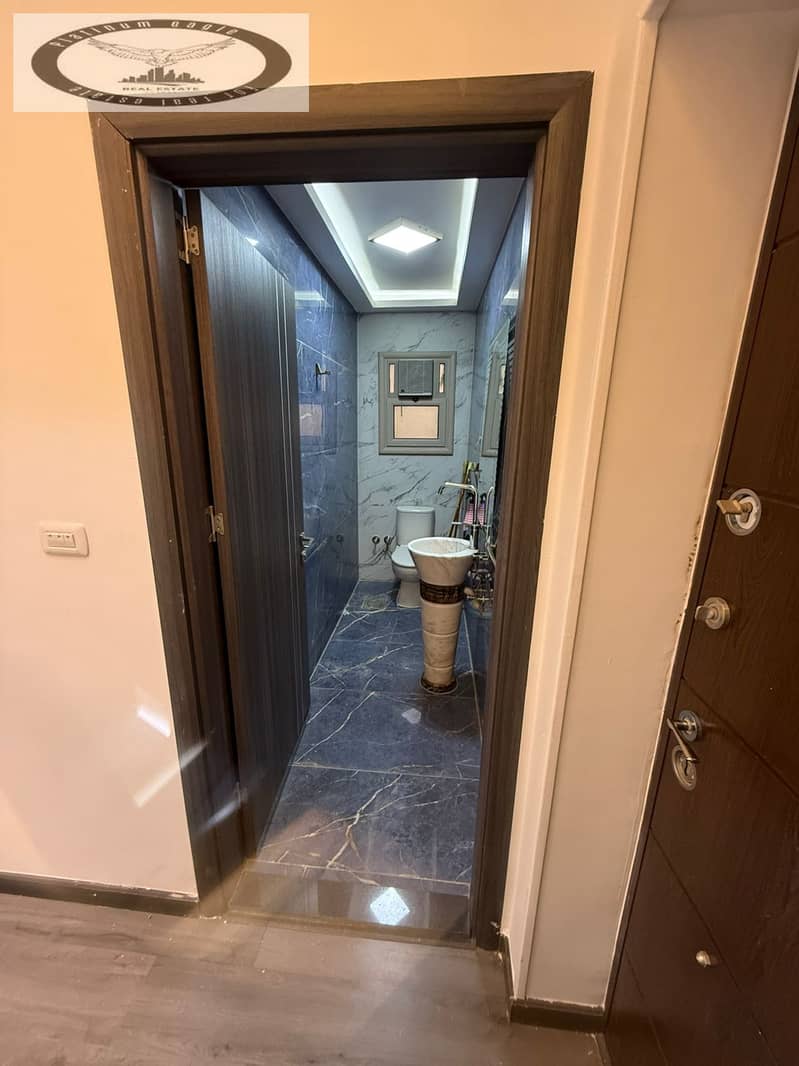 14 01f58c29-cd33-4d8a-bd2f-ec23cb72309d. jpg