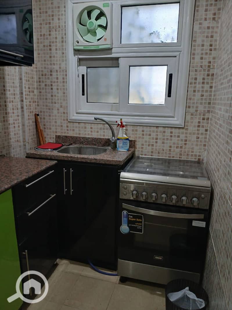 4 38b7eaec-ee81-4584-8665-f55744eda664. jpg