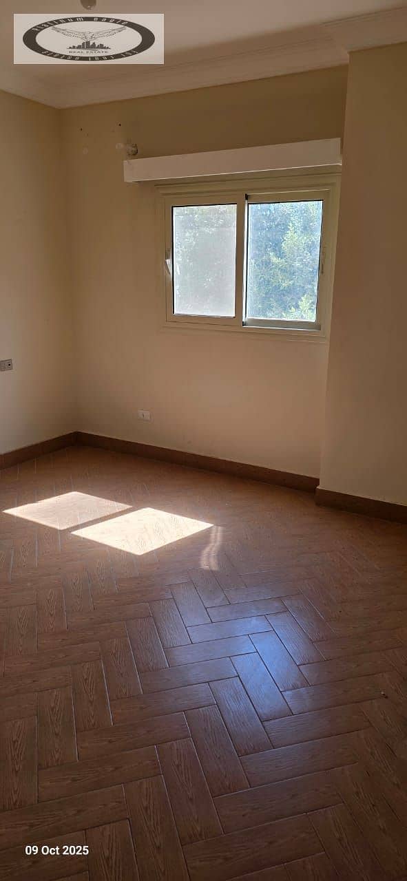 2 aee0369d-228b-4c8a-b985-57b70aced4fc. jpg