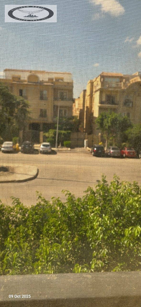 5 c944e26f-ee9b-473b-bbb0-09d3f1cba522. jpg