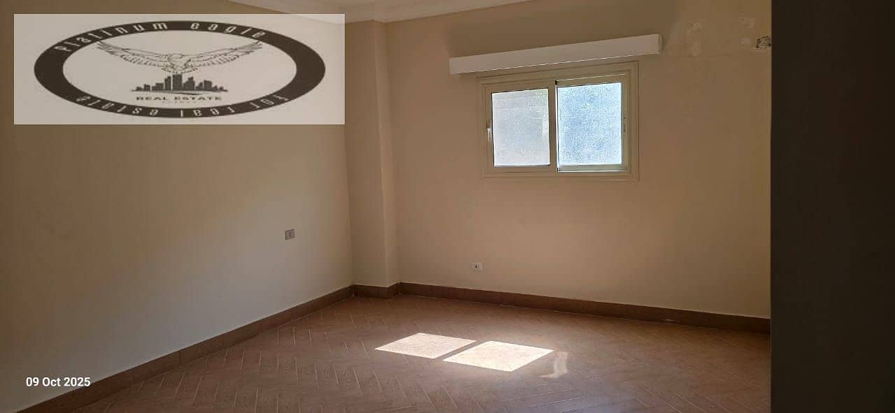 8 bb8a3916-c753-4b15-8160-8fbfb1d1f890. jpg