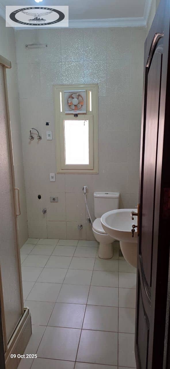 11 33b1e218-8fdf-43bd-9fbb-586ba3fc50c5. jpg