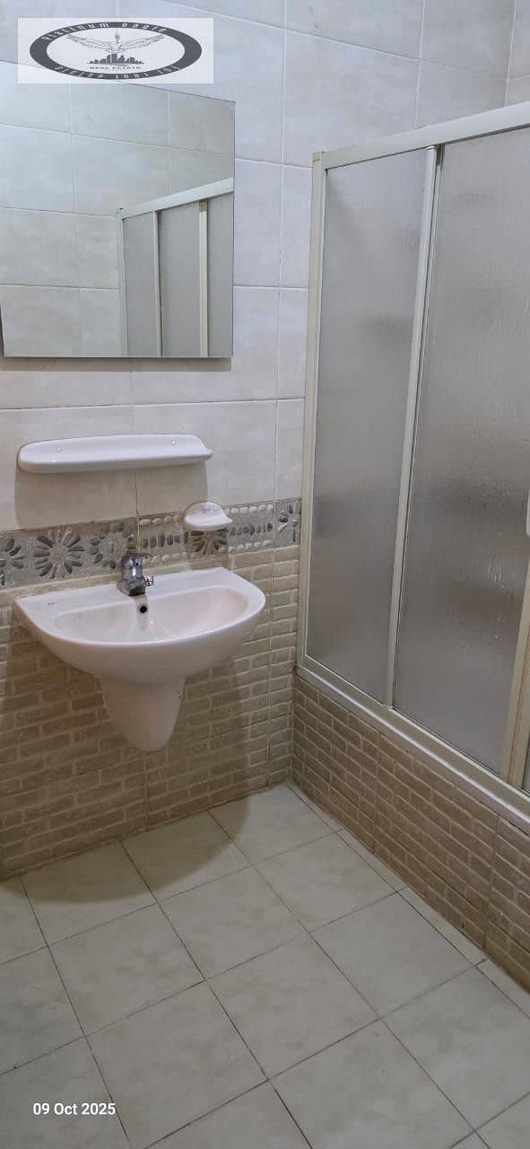 12 20f282b1-cc11-4b98-829b-57ca0eaf0e27. jpg