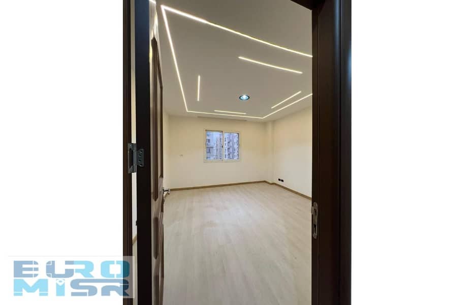 4 WhatsApp Image 2025-09-17 at 6.36. 15 PM (1). jpg