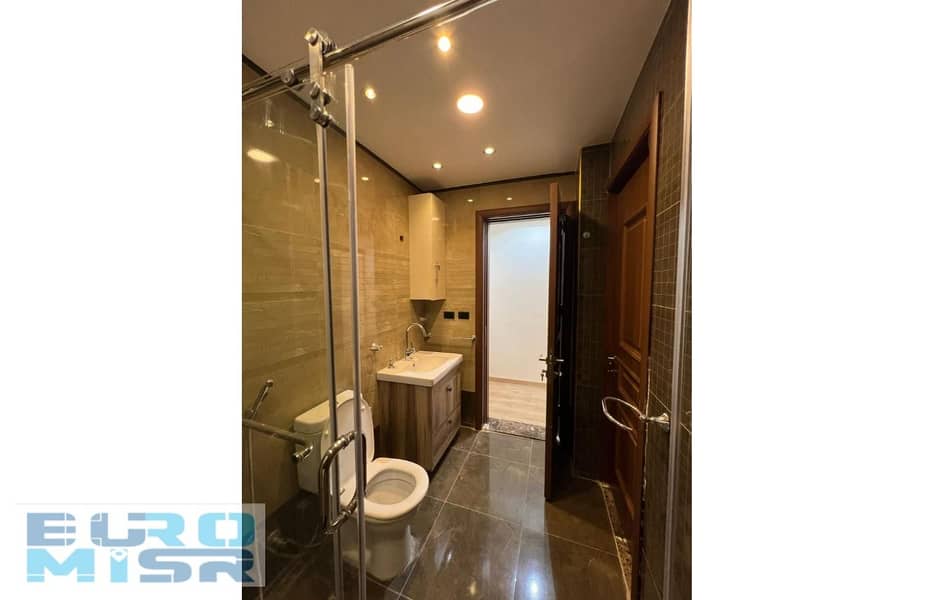 6 WhatsApp Image 2025-09-17 at 6.36. 16 PM (1). jpg