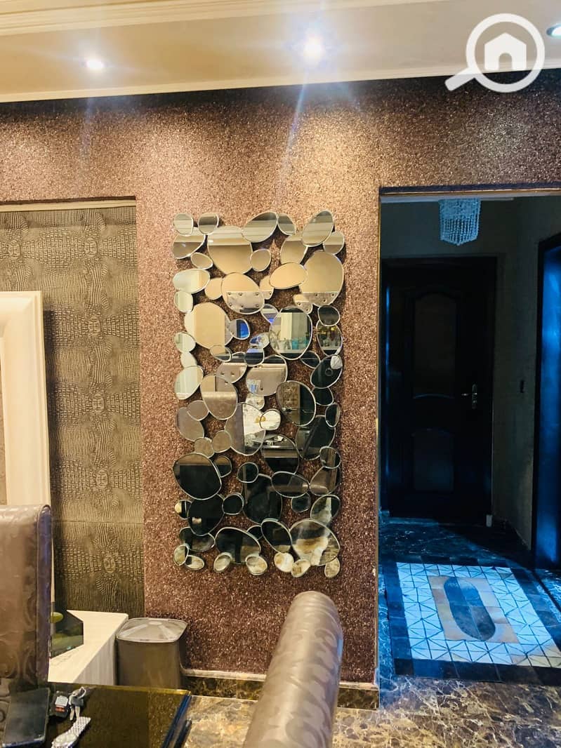 6 b7e50efe-4622-4616-8aec-fe926c7b69e7. jpg