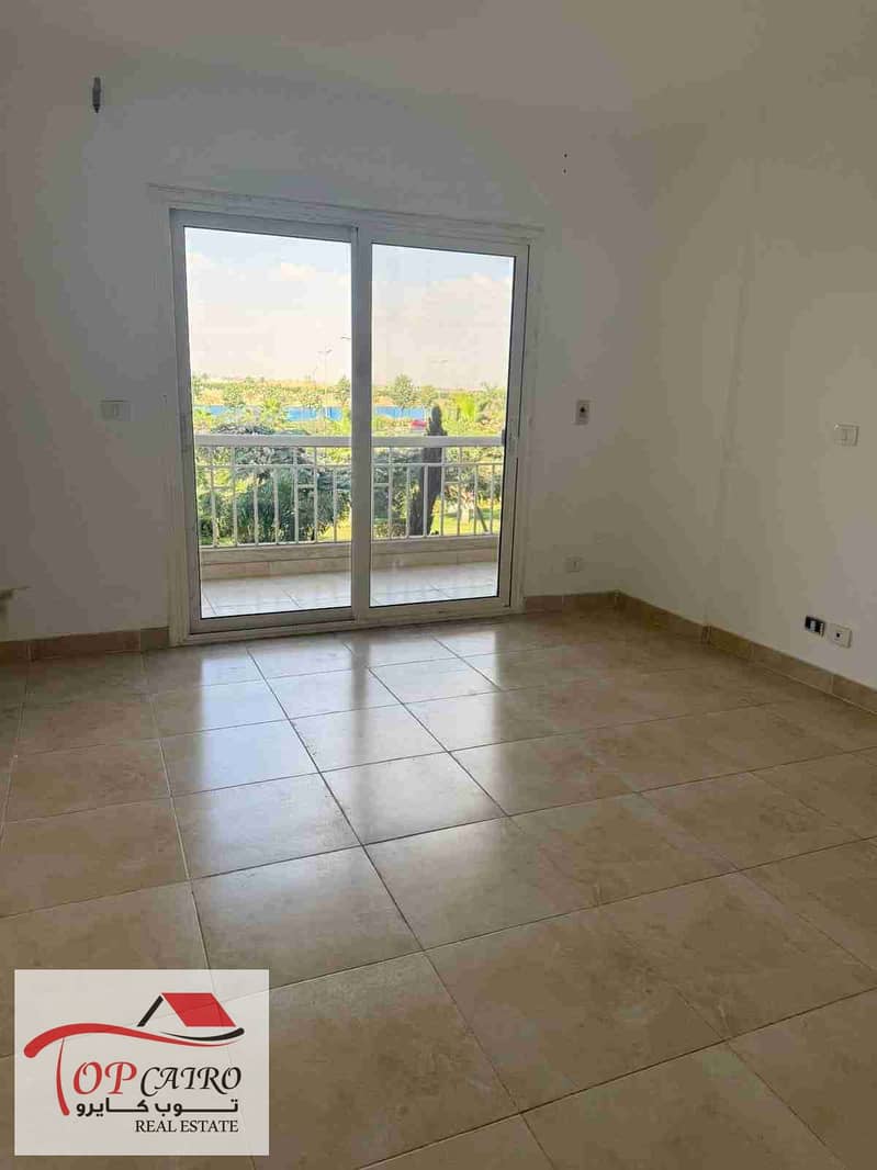 1000754042. jpg 1000754042. jpg