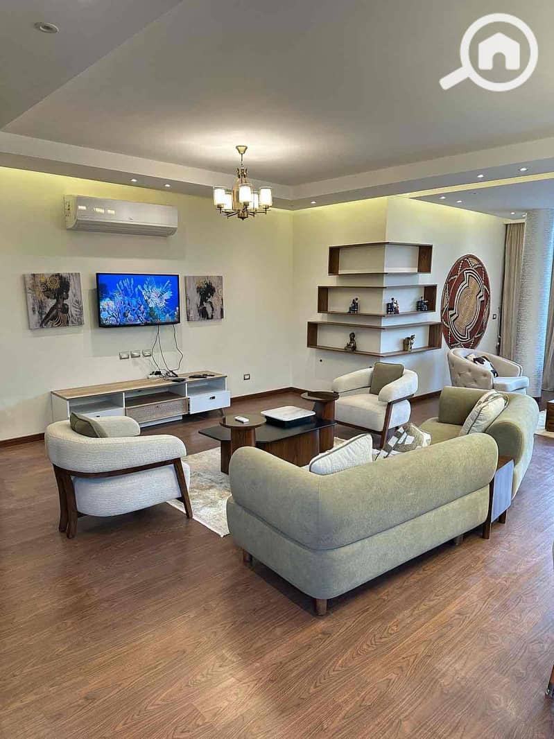 27 4b45f6ef-8469-4a75-b005-cd1d27a9a85d. jpg