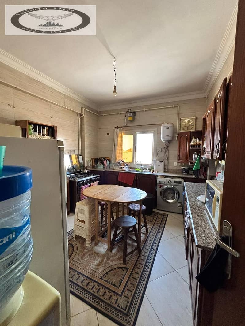 12 aa0be27d-19d1-4684-a40d-b1a477919f69. jpg