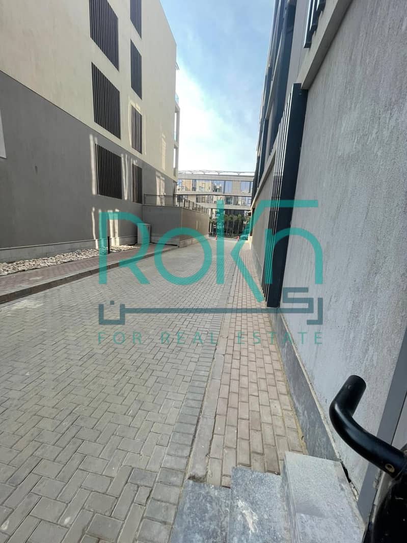 8 WhatsApp Image 2025-09-23 at 4.12. 34 PM (3). jpeg