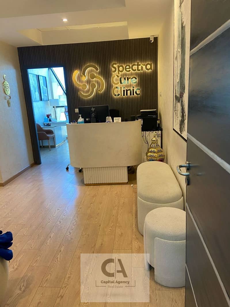 photo_6046587661373344770_y. jpg photo_6046587661373344770_y. jpg