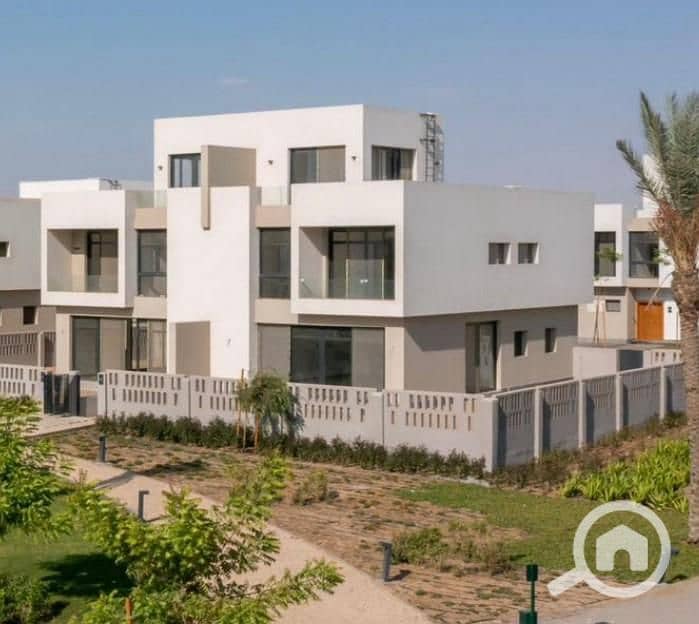 10 b44e51dc-3446-4809-bfe9-9e34b8a5e760. jpg