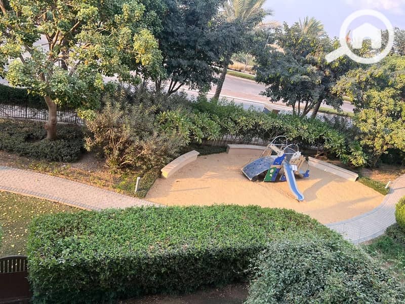 5 8a9fe1fd-a435-4ab5-9f7f-82f8b6a4929c. jpg