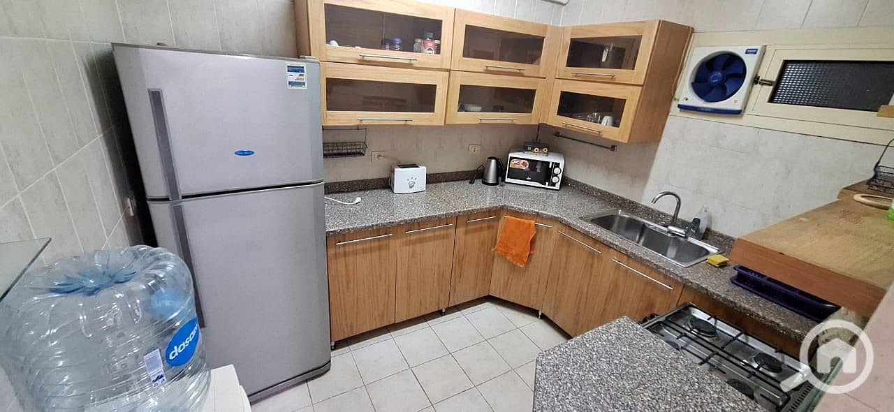 10 fefa7574-a256-44c1-88ba-c6f063d24074. jpeg