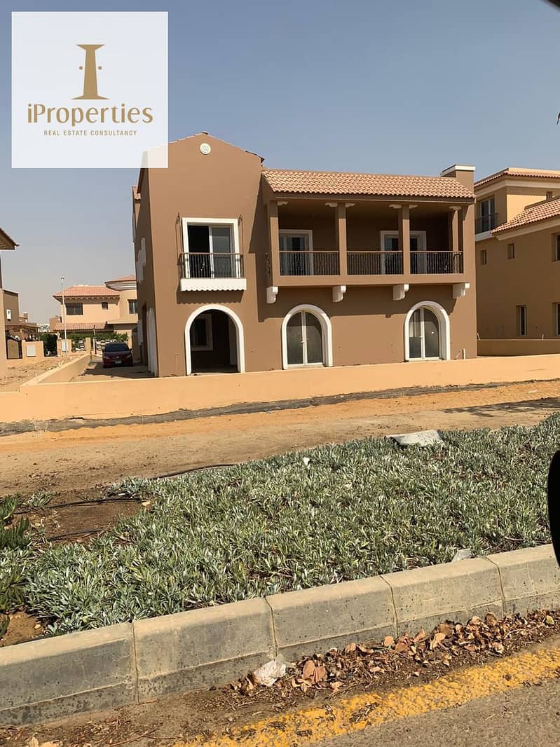 11 4d27b3e0-e7f9-4ad9-a6d3-2b709f81fae9. png