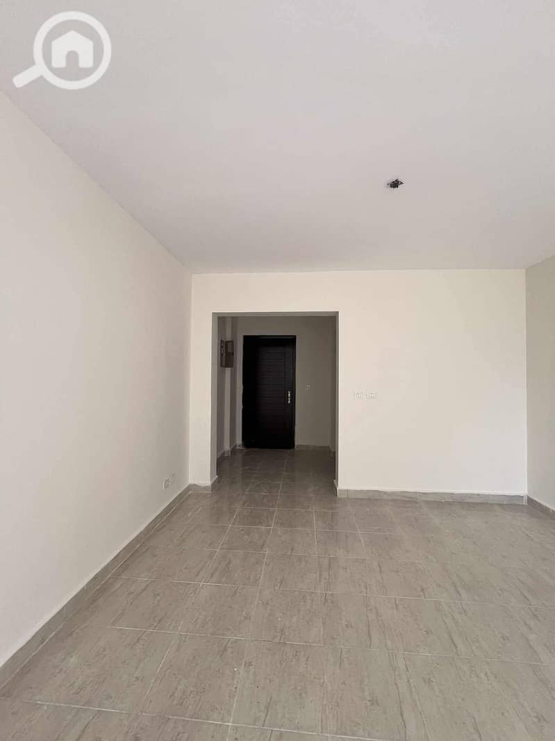 4 5b6c3886-c71e-45f6-97ef-61fb4f1bb4b5. jpg