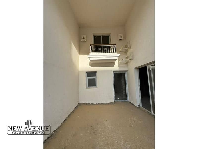 10 WhatsApp Image 2025-10-27 at 3.59. 19 PM (1). jpg